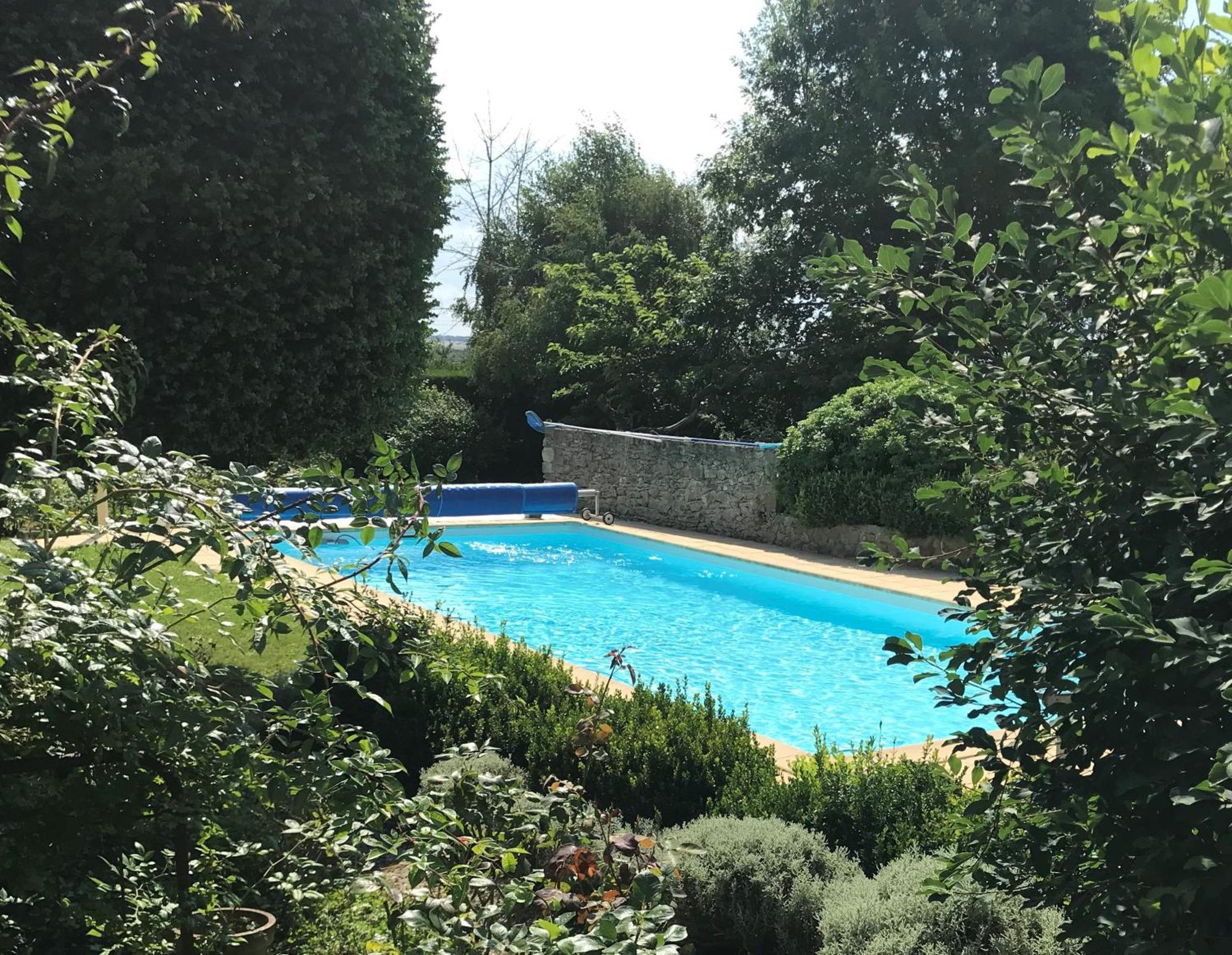 La Mauverniere, 2 Gites Independants, 1 Grande Piscine Exterieure, Jardin Arbore Descartes Exterior foto